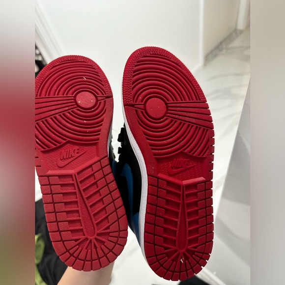 Wmns Air Jordan 1 High OG “NC to Chi” - Picture 3 of 5